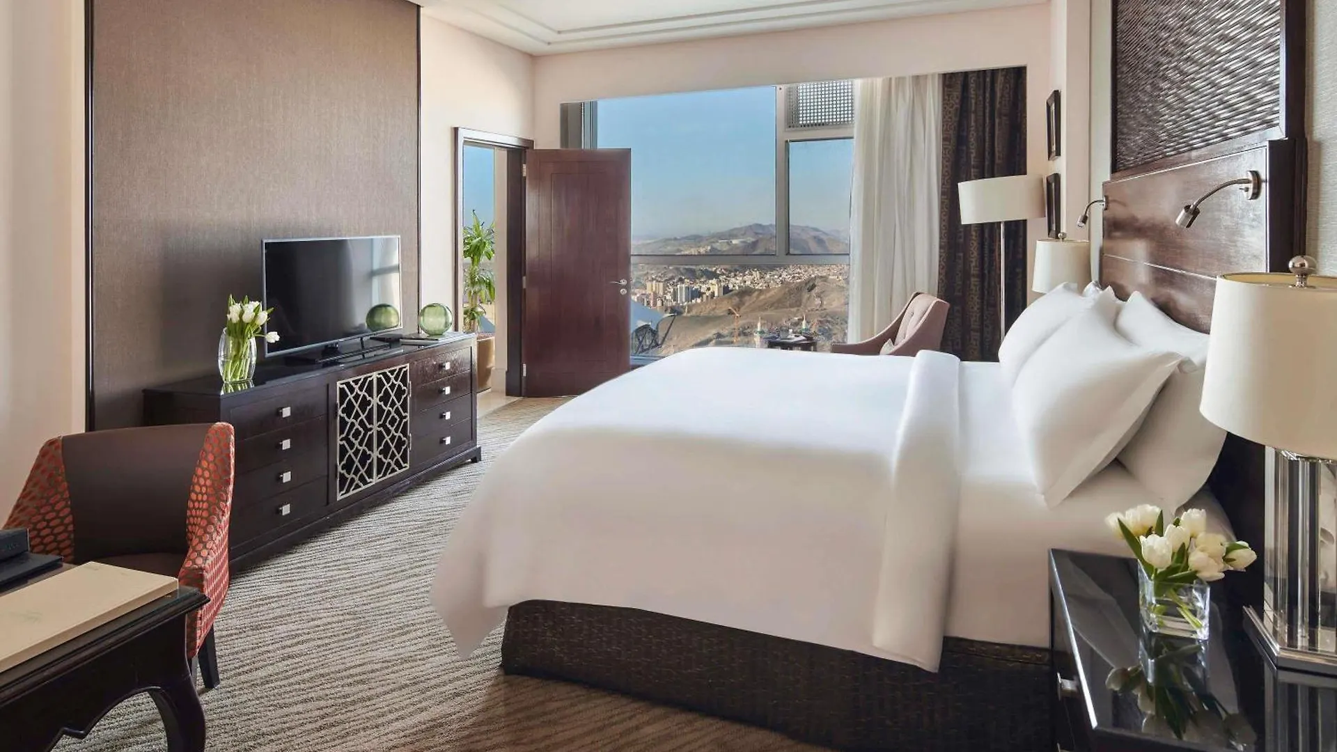 Makkah Clock Royal Tower, A Fairmont Hotel Mecca Saudi Arabia