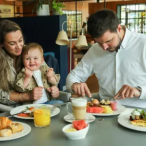 Отель Courtyard By Marriott Arena Atlas